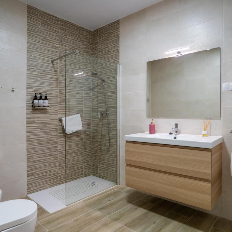 Centrico y Acogedor Playa a Solo 3 Minutos - Apartamento Estudio - 8