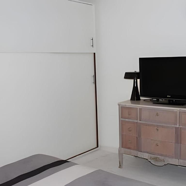 Hermoso Dúplex en San Cristóbal, Buenos Aires - Cama en dormitorio masculino compartido - 6