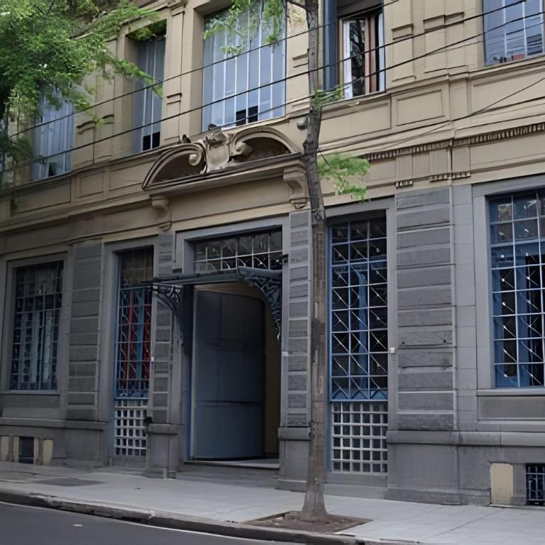 Hermoso Dúplex en San Cristóbal, Buenos Aires - Cama en dormitorio masculino compartido - 12