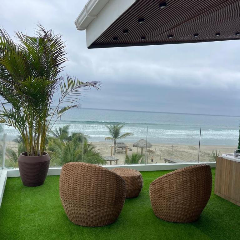GLAMSUITE FRENTE AL MAR con HIDRO - Deluxe Suite with Spa Bath - 26