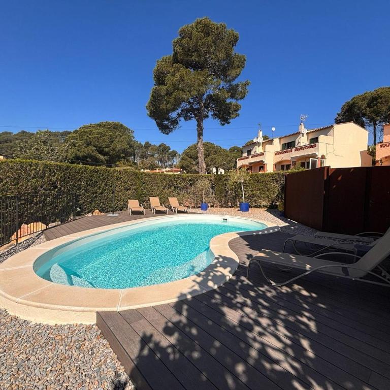 Casa en esquina con piscina privada en L'Estartit - ES-323-63 - Vacation Home - 14