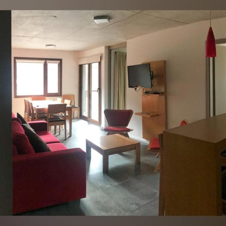 Depto con parrilla y pileta - Apartamento de 2 dormitorios - 1