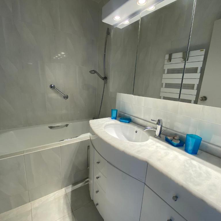 Appartement T3 à Arcachon avec accès plage et parking - FR-1-374-241 - Appartement - 3