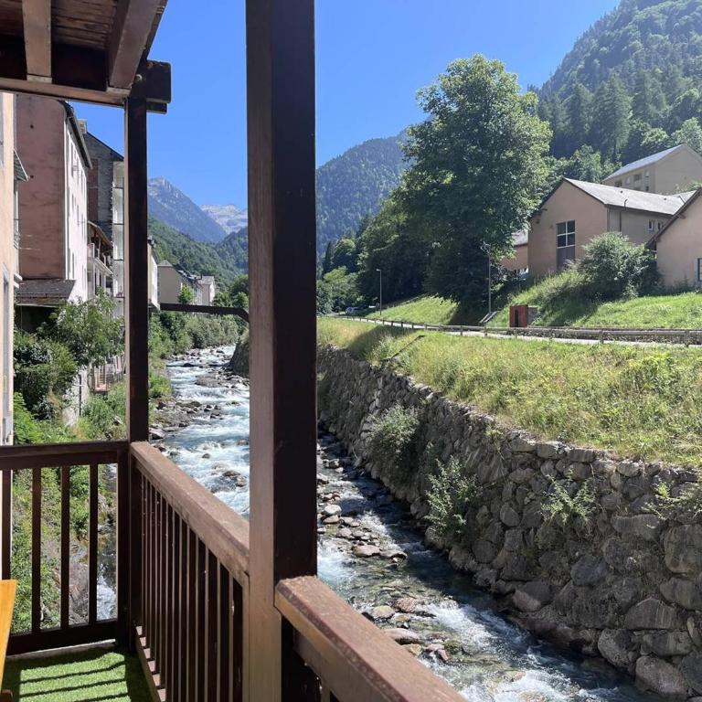 Rénové, balcon, centre Cauterets - FR-1-812-140 - Appartement - 3