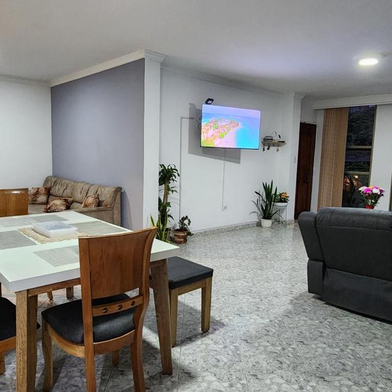 EmiliasHome Alojamiento amplio en Laureles - Apartment - 7
