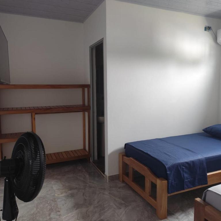 Habitaciones con wifi a 5 minutos de la playa - Habitación Familiar con baño privado - 1