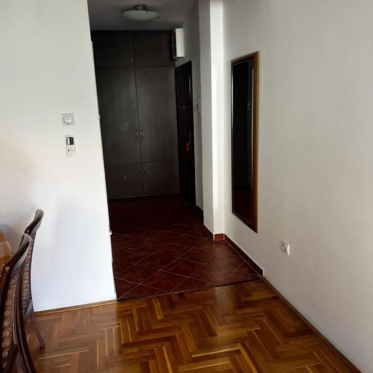 Yulia Apartments - One-Bedroom Apartment - 8