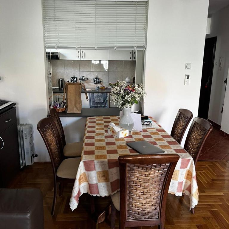 Yulia Apartments - One-Bedroom Apartment - 6