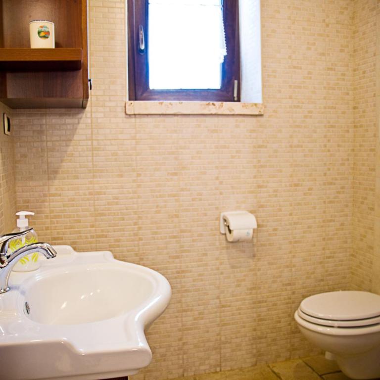 Trulli Il Castagno - Casa Trullo con 2 Camere da Letto e Vista Giardino - 2