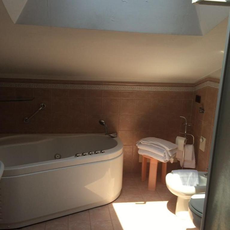 Hotel Malibran - Two-Bedroom Suite - 13