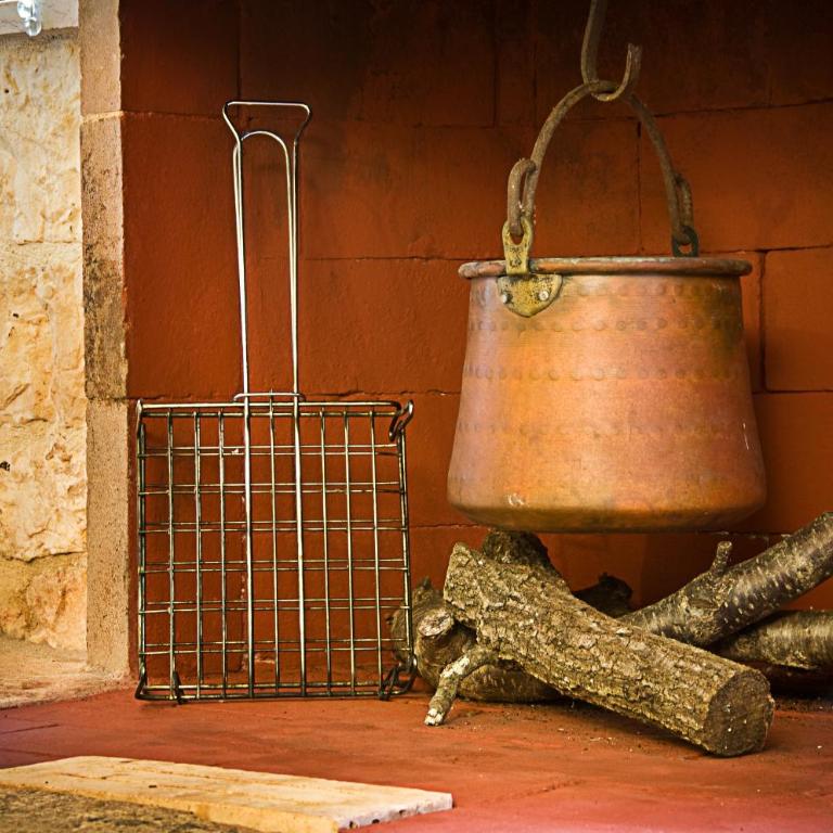 Trulli Il Castagno - Casa Trullo con 2 Camere da Letto e Vista Piscina - 14