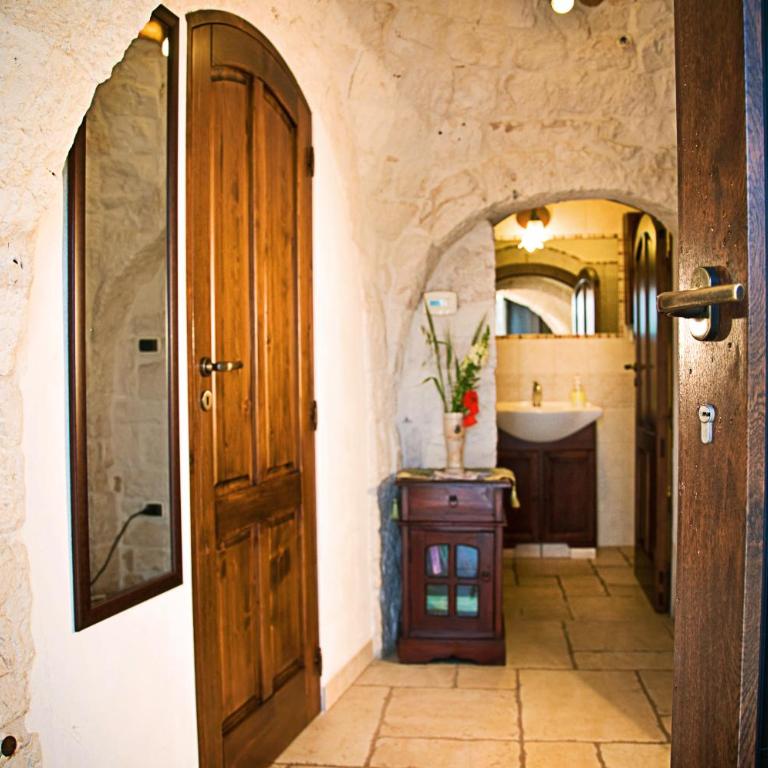 Trulli Il Castagno - Casa Trullo con 2 Camere da Letto e Vista Piscina - 8