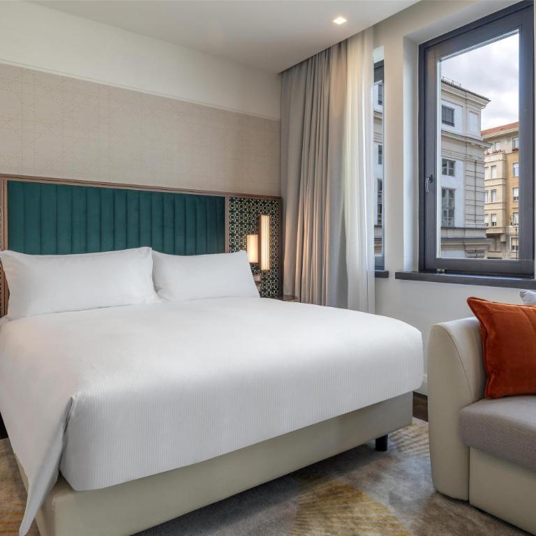 Hilton Turin Centre - Junior Suite Deluxe King - 2