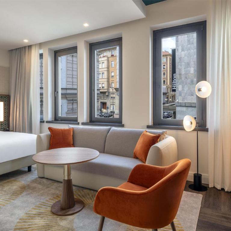 Hilton Turin Centre - Junior Suite Deluxe King - 3