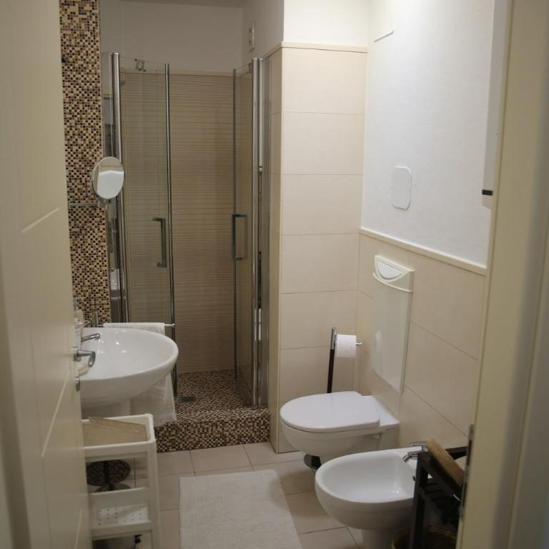 A Casa di Lilly - Appartamento con 2 Camere da Letto - 17