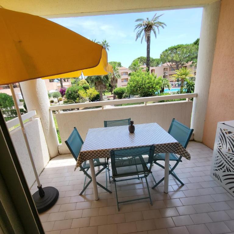 Beau T2 à Golfe-Juan vue piscines parc tropical Résidence du Golf proches plages - Apartment mit 1 Schlafzimmer - 2