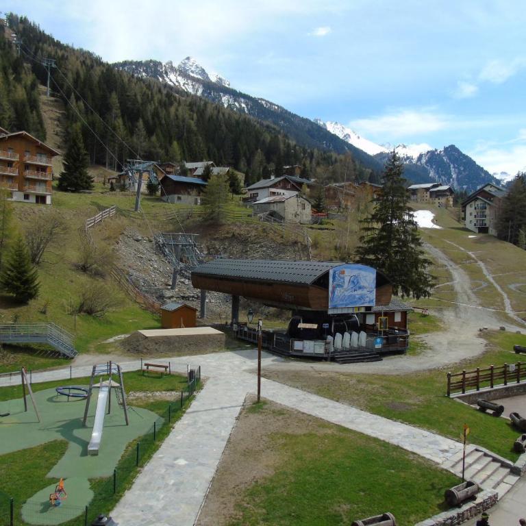 Charmant 2P Mezzanine à 20m des Remontées, Balcon Sud, Casier à Ski, Draps Inclus, Valfréjus - FR-1-561-16 - Apartamento (4 adultos) - 10