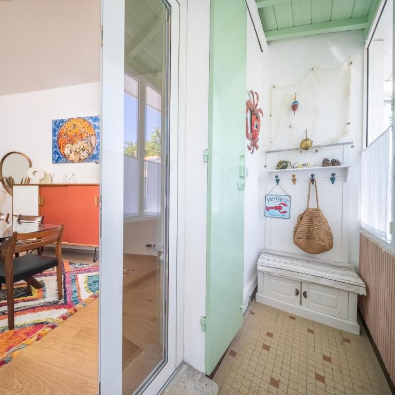 Villa Amamary - 300 m de la plage - Three-Bedroom House - 14