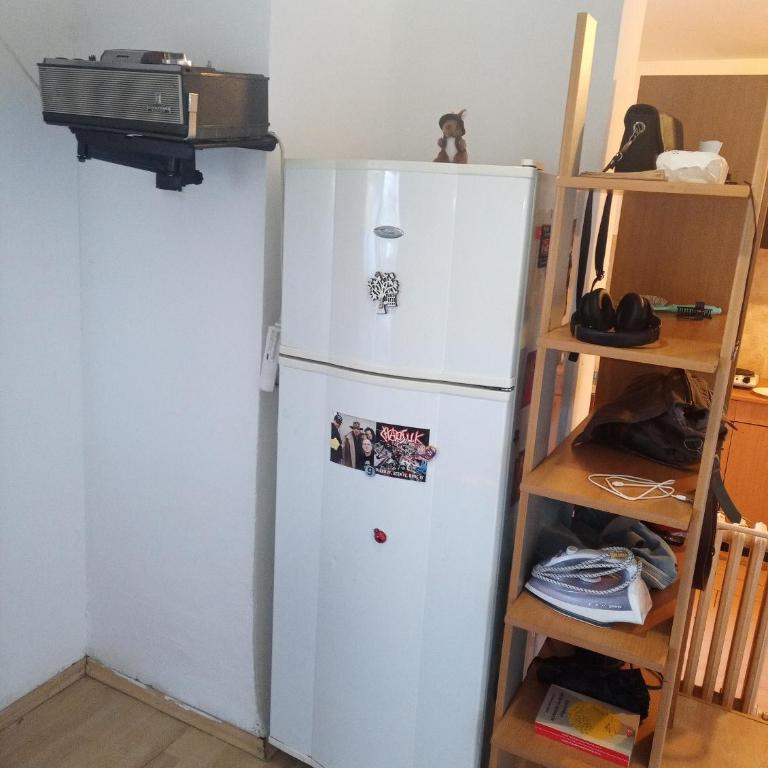 Art studio Banjica - Single Room with Balcony - 2