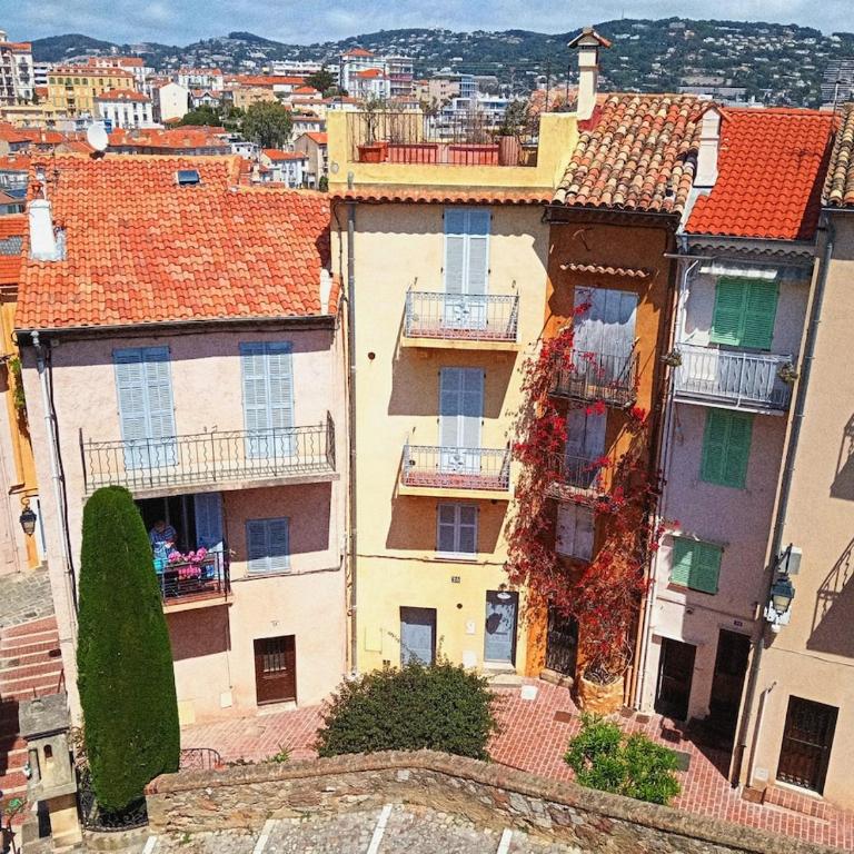 Bohemian style and luminous balcony - Appartement 2 Chambres - 57