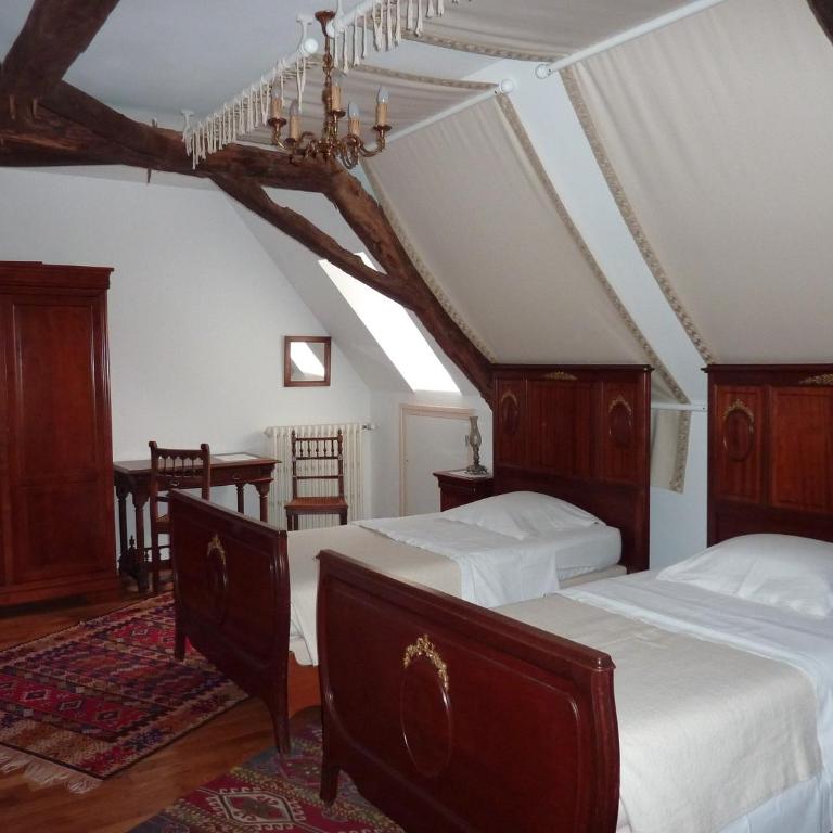 Chateau-Gaillard - Chambre Quadruple avec Salle de Bains Privative - 1