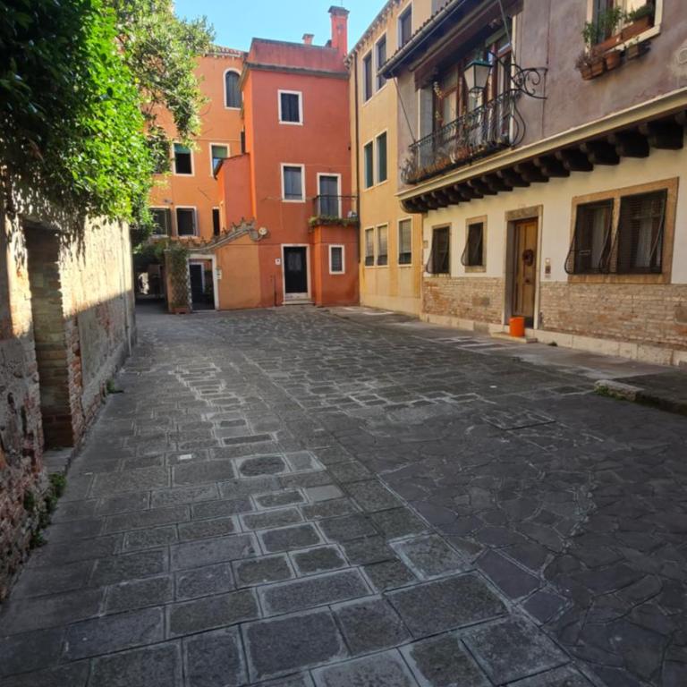 Cà Dolce Vita - Camera Matrimoniale/Doppia con Letti Singoli con Bagno Privato Esterno - 2