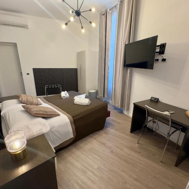 Gate 40 Roma - Double Room with Private Internal Bathroom - 31