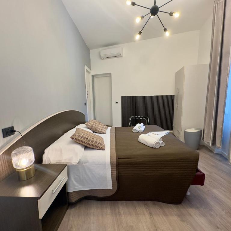 Gate 40 Roma - Double Room with Private Internal Bathroom - 29
