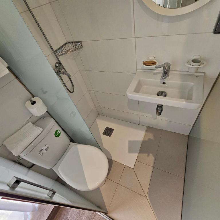 Hotel Palermo - Habitación Doble con baño privado - 3