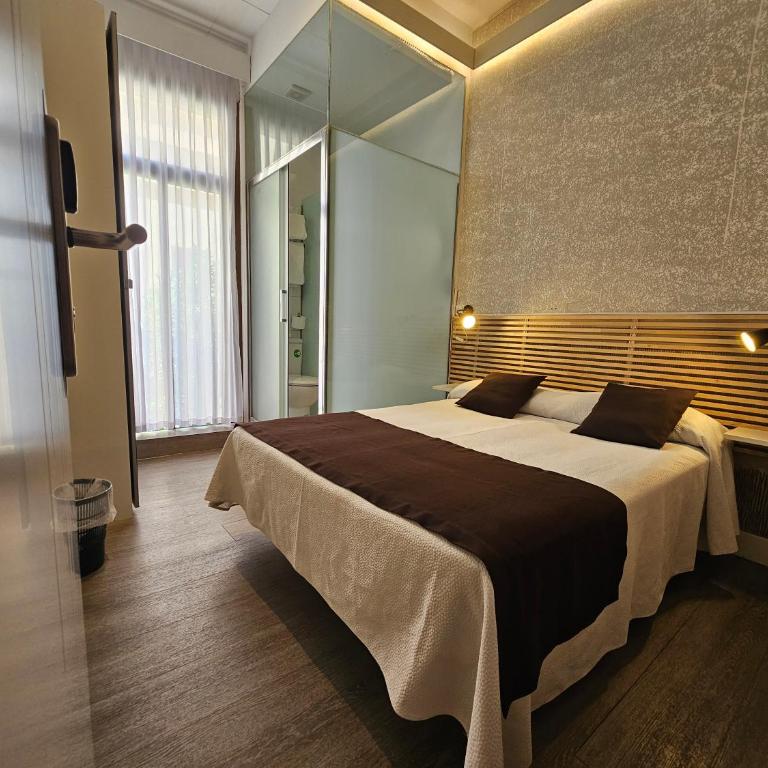 Hotel Palermo - Habitación Doble con baño privado - 2