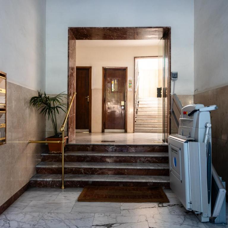 Gate 40 Roma - Double Room with Private Internal Bathroom - 11
