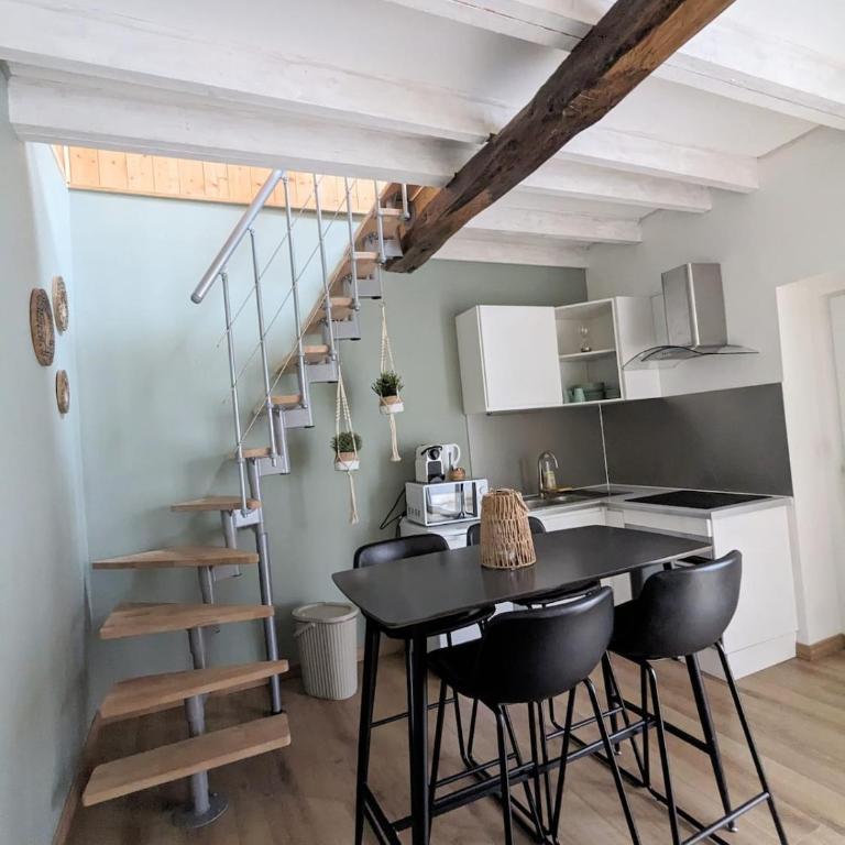 Au Jardin secret, hyper centre, terrasse - One-Bedroom Apartment - 3