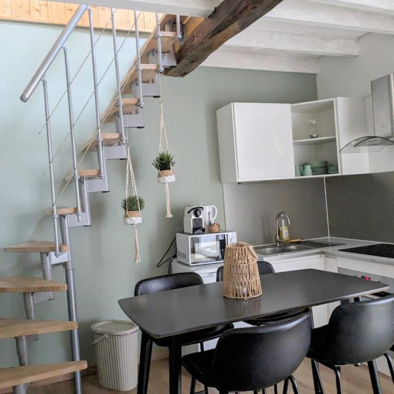 Au Jardin secret, hyper centre, terrasse - One-Bedroom Apartment - 11