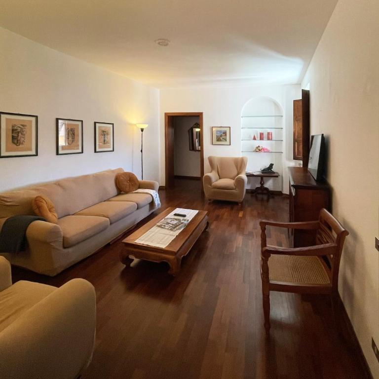 Casa San Francesco Soggiorna nel cuore di Lucca - Appartamento - 1
