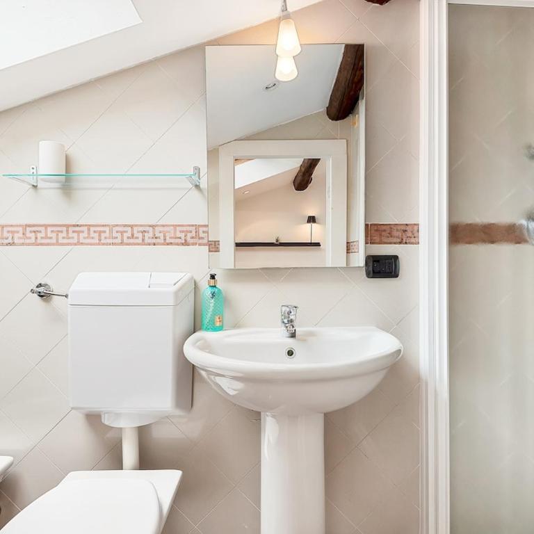 The Mansarda 5TERRE best position 3 letti AC - Two-Bedroom Apartment - 18