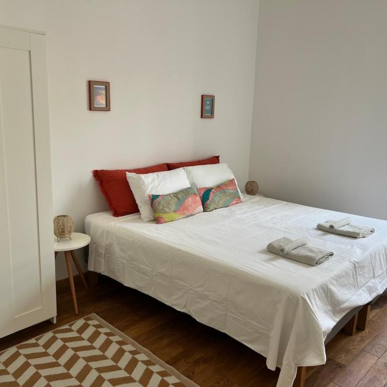 Cœur de toits un rooftop au centre de Nîmes - Three-Bedroom Apartment - 2
