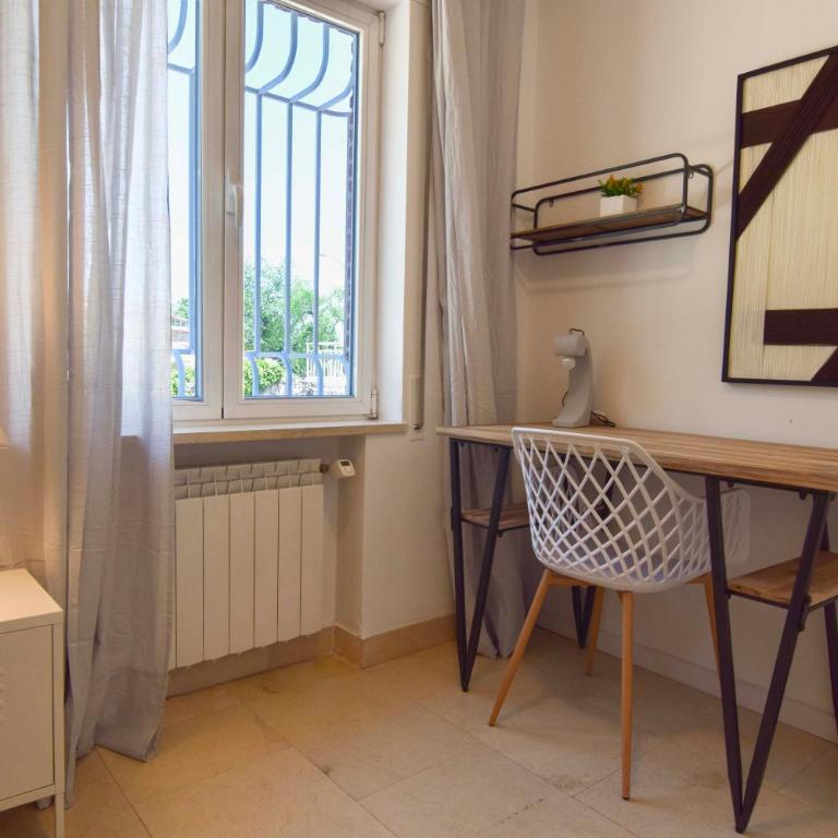 Letplanet Pio XII - Double Room with Shared Bathroom - 2