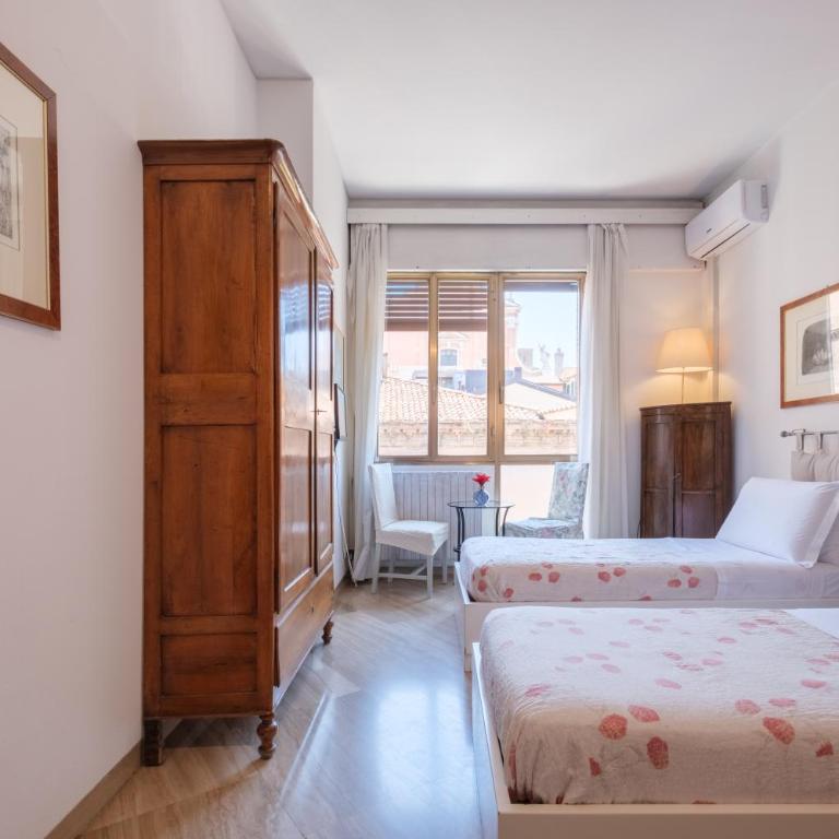 Cristina Rossi Bed and Breakfast - Camera Doppia con Letti Singoli con Bagno Privato Esterno - 2