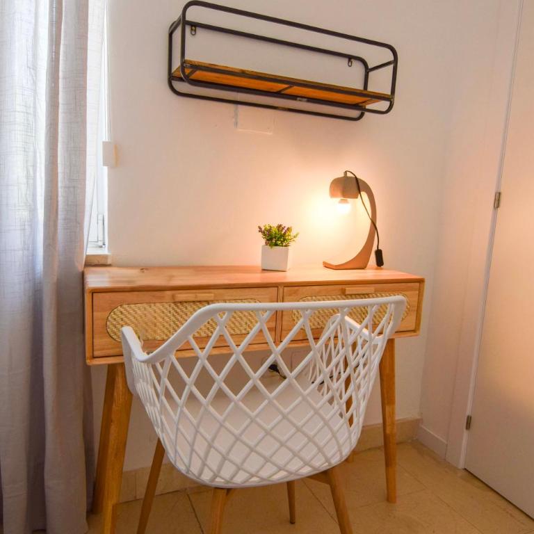 Letplanet Pio XII - Standard Double Room with Shared Bathroom - 1