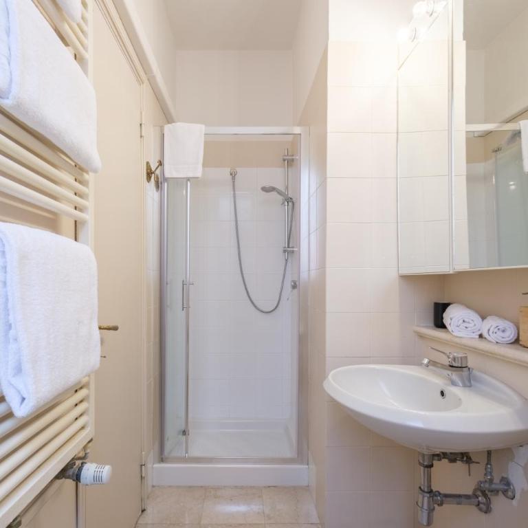 Cristina Rossi Bed and Breakfast - Camera Matrimoniale Standard - 8