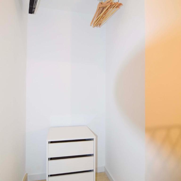 Letplanet Pio XII - Standard Single Room with Shared Bathroom - 8