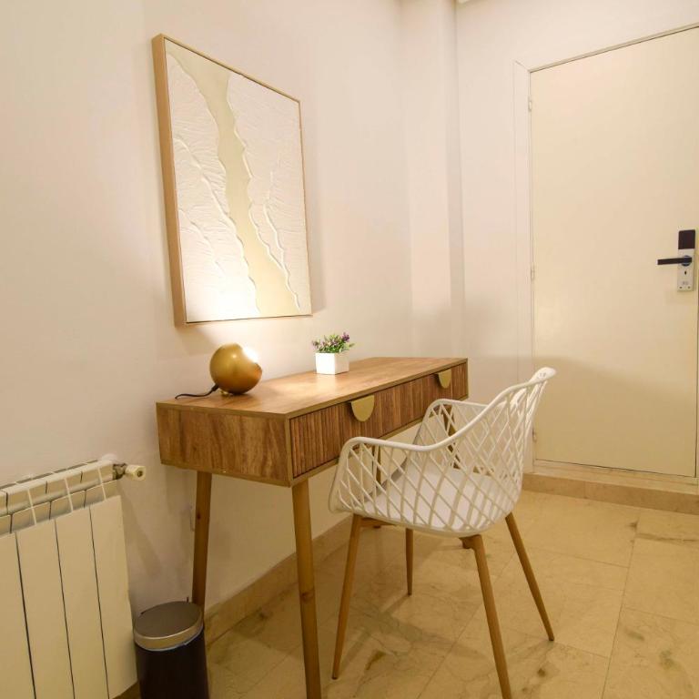 Letplanet Pio XII - Standard Single Room with Shared Bathroom - 7