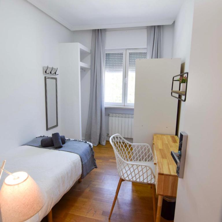Letplanet Pio XII - Standard Single Room with Shared Bathroom - 5