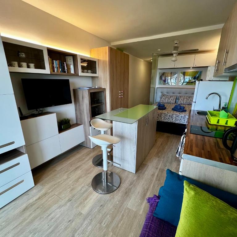 Studio ocean coast Los Cristianos Comodoro - Estudio con vista al océano - 6