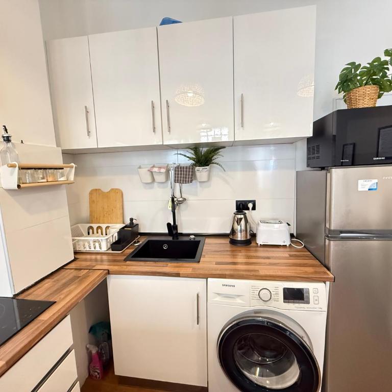 HomeStay Lopez Pando - Two-Bedroom Apartment - 4
