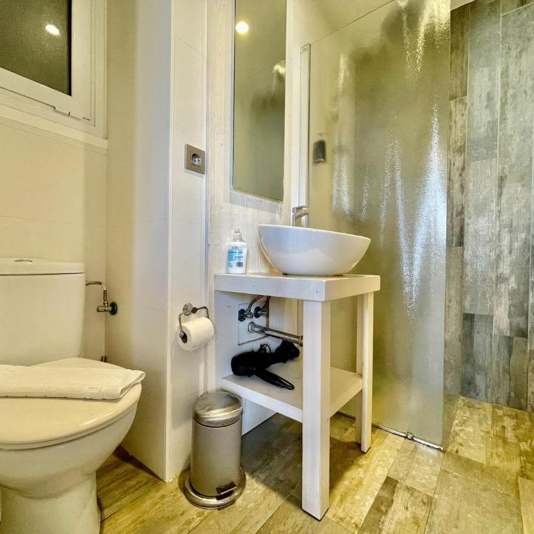 BarcelonaForRent Market Penthouse - Two-Bedroom Apartment - 7