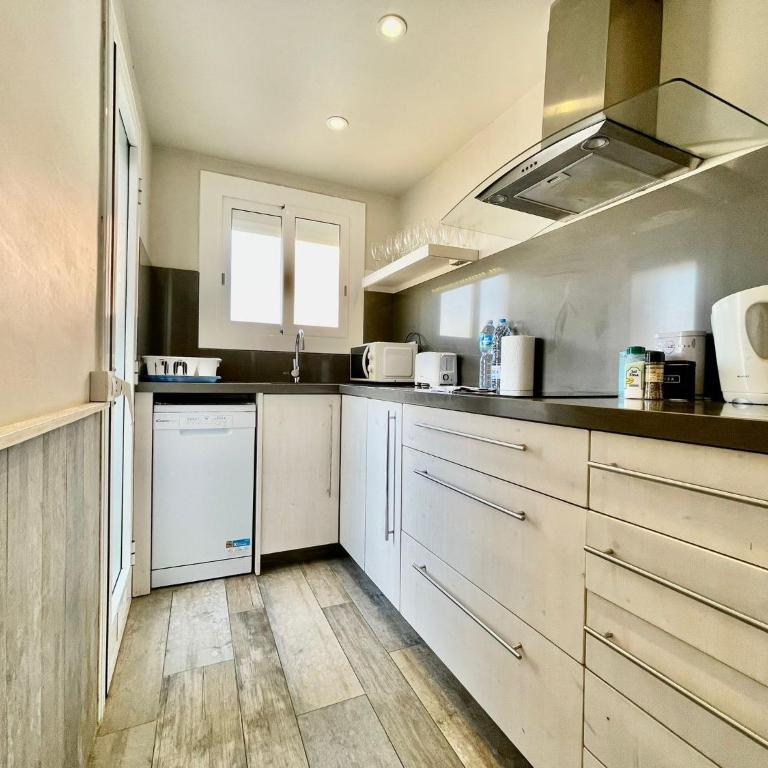BarcelonaForRent Market Penthouse - Two-Bedroom Apartment - 15