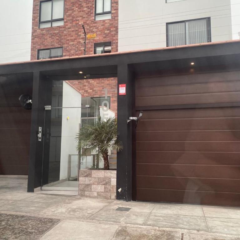 Lovely & quiet place, park view & private parking - Two-Bedroom Apartment - 13