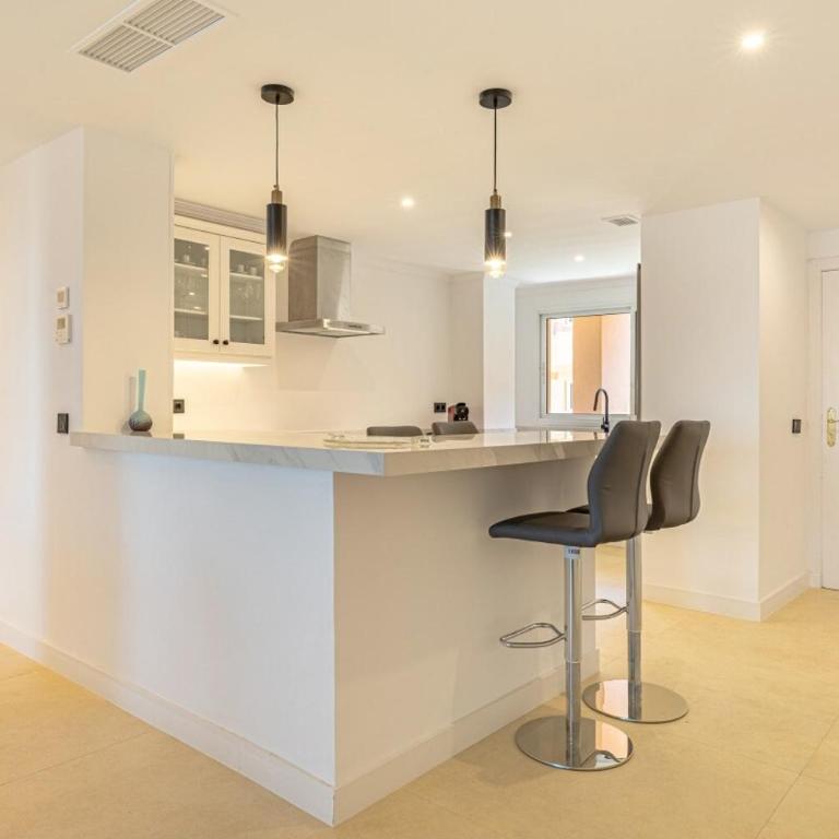 Stylish 2Bed Magna Marbella Apartment - Apartamento de 2 dormitorios - 3