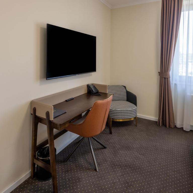 Nobel West Hotel - Dvokrevetna Soba sa Bračnim Krevetom - 4